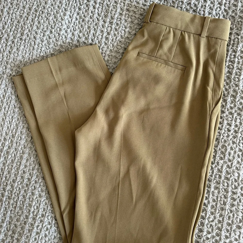 Babaton Straight Leg Women's Pants - NWOT - Picture 6 of 7